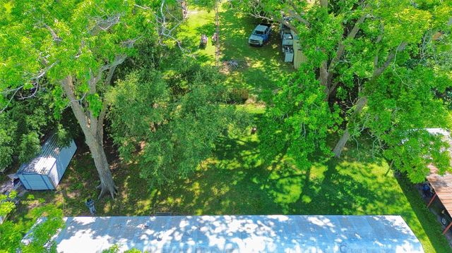 210 Floyd St Street, Boling, TX 77420