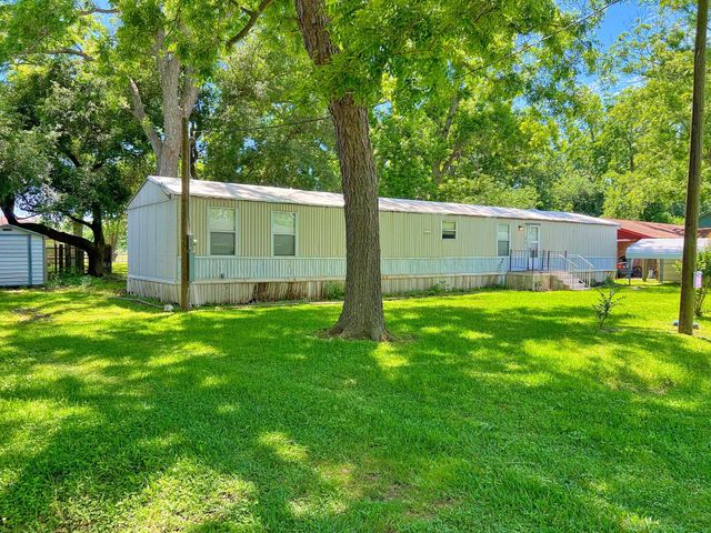 210 Floyd St Street, Boling, TX 77420
