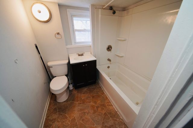 2112 Washington Avenue, Des Moines, IA 50310