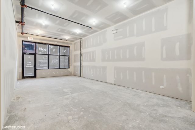 2913 W Belmont Avenue 1W, Chicago, IL 60618