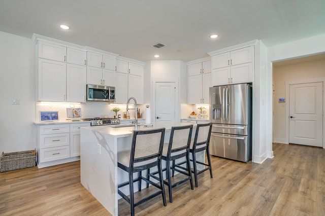 6300 Rover Lane, North Richland Hills, TX 76182
