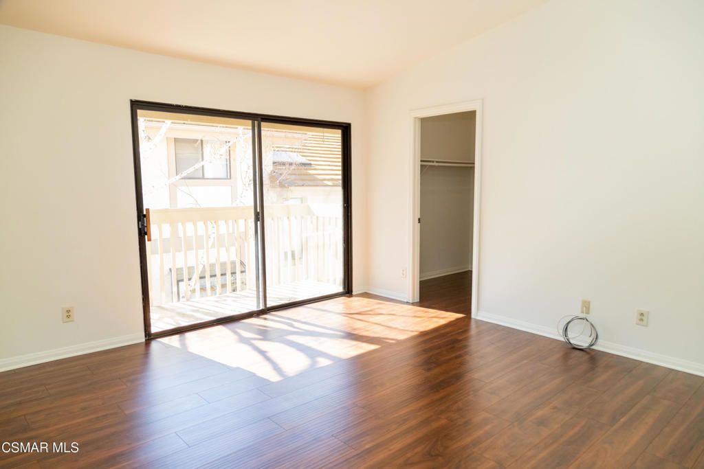 Image 13 of property listing at 26000 Alizia Canyon Drive D, Calabasas, CA 91302