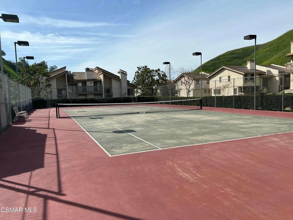 Image 25 of property listing at 26000 Alizia Canyon Drive D, Calabasas, CA 91302