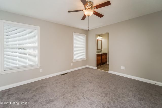 10116 Greenfield Woods Cir, Louisville, KY 40258