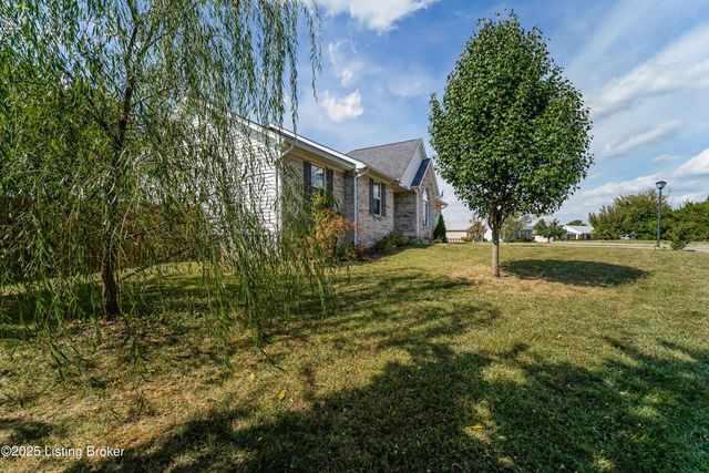 10116 Greenfield Woods Cir, Louisville, KY 40258