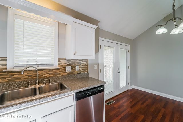 10116 Greenfield Woods Cir, Louisville, KY 40258