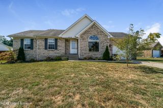 10116 Greenfield Woods Cir, Louisville, KY 40258