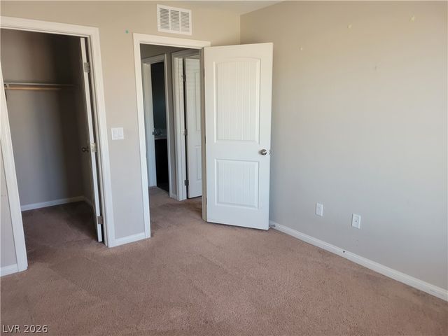 8852 Lake Myers Court, Las Vegas, NV 89139