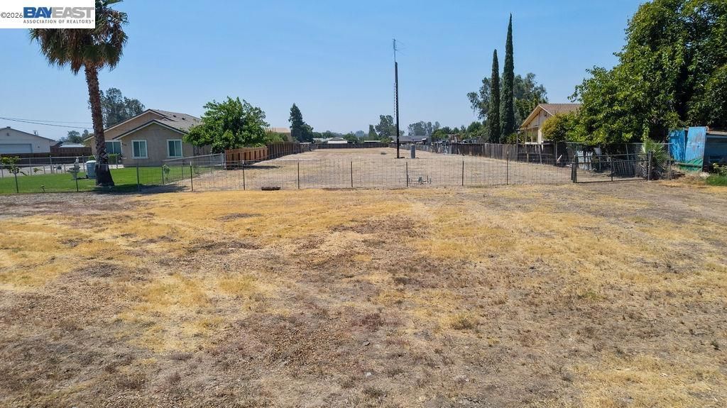 Image 2 of property listing at 4195 North Highway 59, Merced, CA 95348