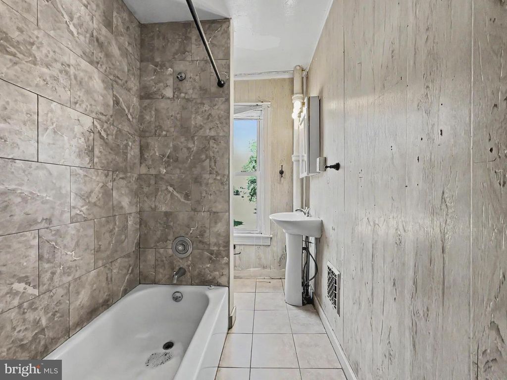 Image 28 of property listing at 522-526 BOUNDARY AVE E, York, PA 17403