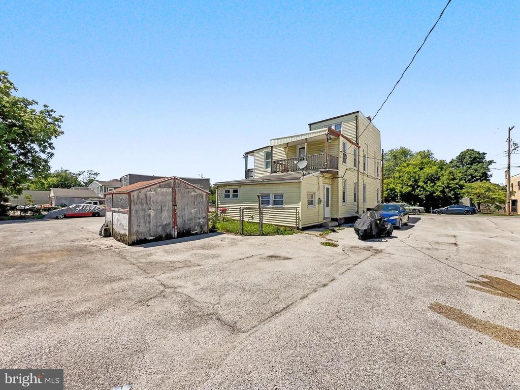 Image 32 of property listing at 522-526 BOUNDARY AVE E, York, PA 17403