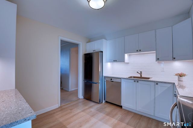 41 Sanford Road, Manchester, CT 06042