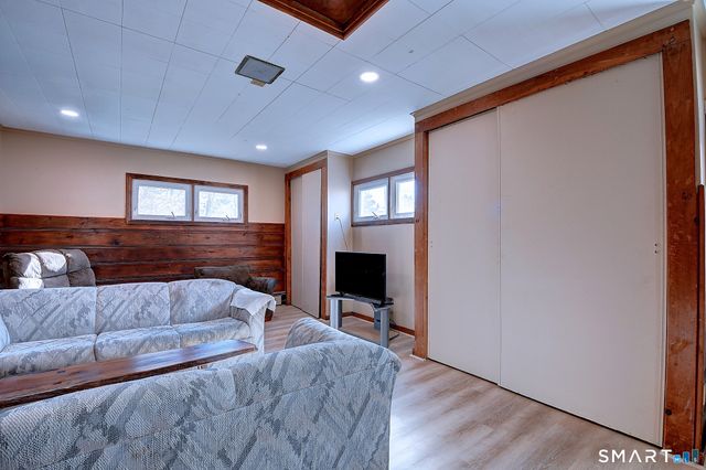 41 Sanford Road, Manchester, CT 06042