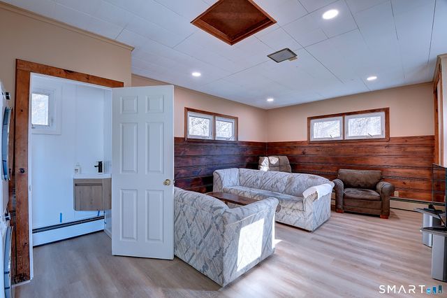 41 Sanford Road, Manchester, CT 06042