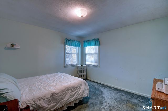 41 Sanford Road, Manchester, CT 06042