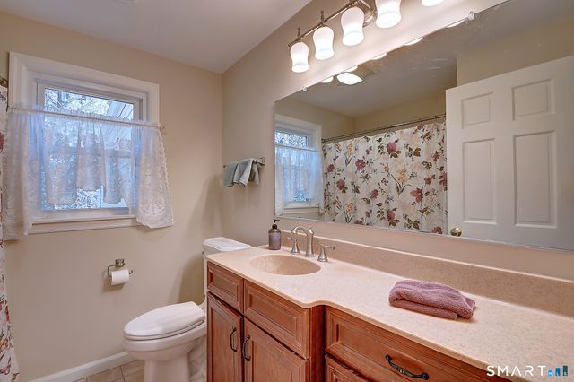 41 Sanford Road, Manchester, CT 06042