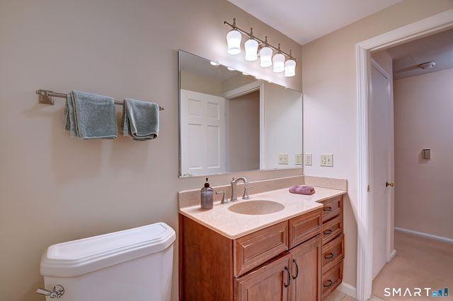 41 Sanford Road, Manchester, CT 06042