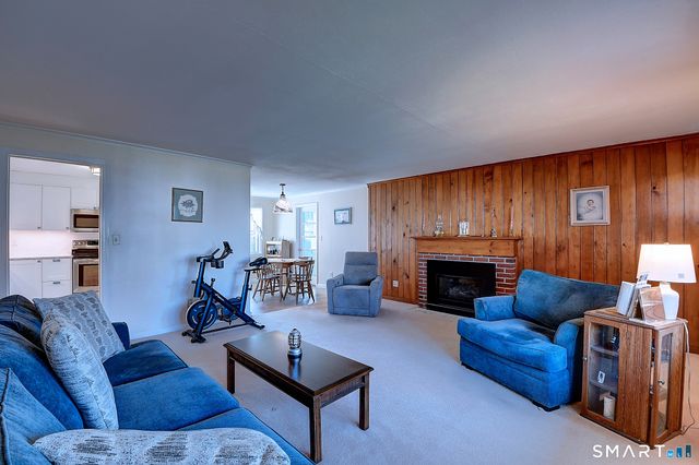 41 Sanford Road, Manchester, CT 06042