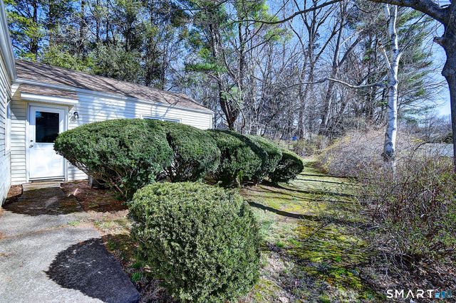 41 Sanford Road, Manchester, CT 06042