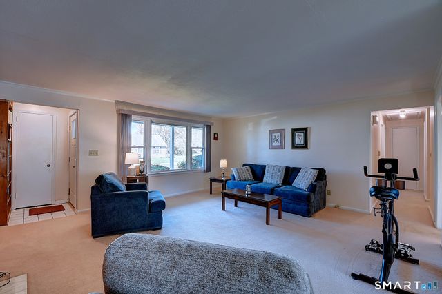 41 Sanford Road, Manchester, CT 06042