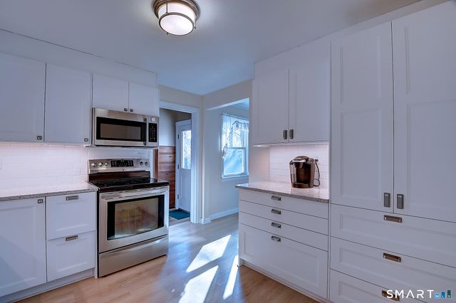 41 Sanford Road, Manchester, CT 06042