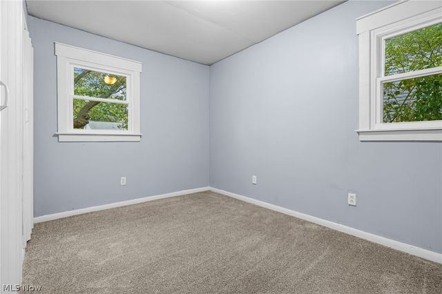 2012 Endrow Avenue NE, Canton, OH 44705
