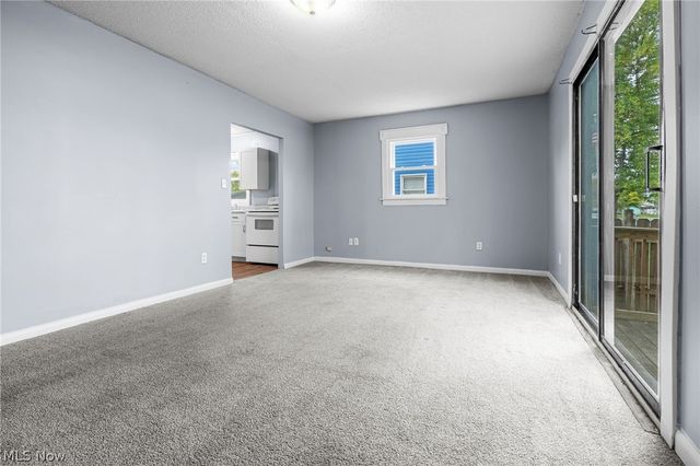 2012 Endrow Avenue NE, Canton, OH 44705