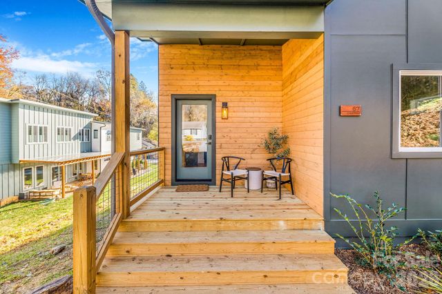 67 Crestfield Avenue, Asheville, NC 28804