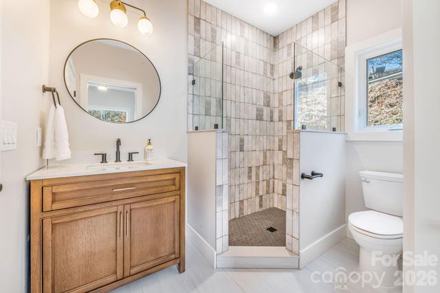 67 Crestfield Avenue, Asheville, NC 28804