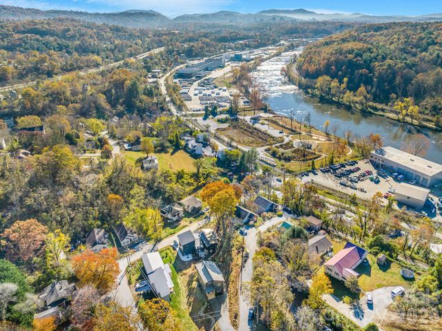 67 Crestfield Avenue, Asheville, NC 28804