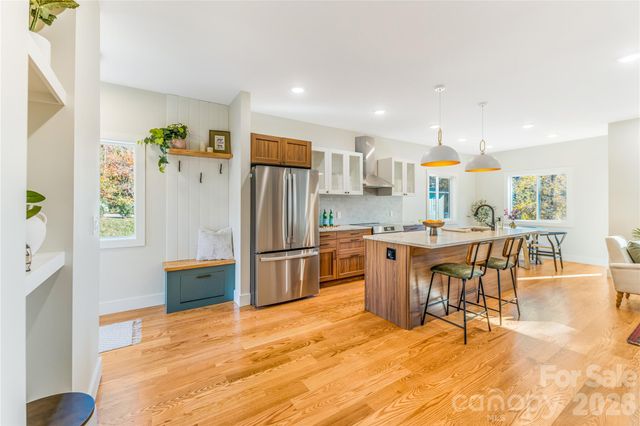 67 Crestfield Avenue, Asheville, NC 28804