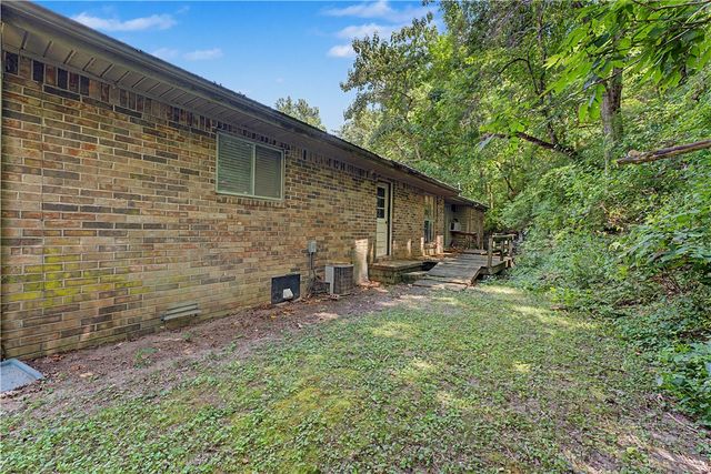 3300 Monte NE Road, Rogers, AR 72758