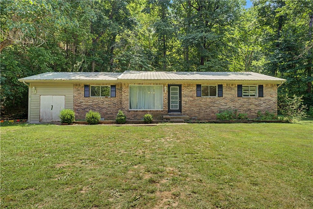 3300 Monte NE Road, Rogers, AR 72758