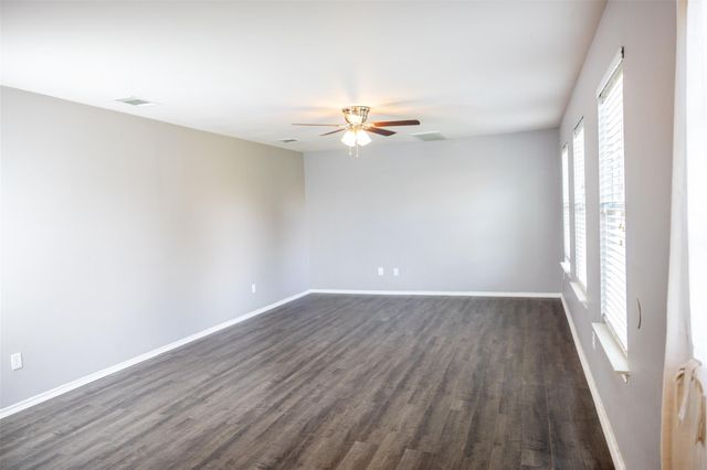 3931 Bonnie LN, Round Rock, TX 78665