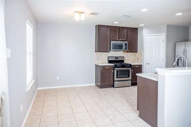 3931 Bonnie LN, Round Rock, TX 78665