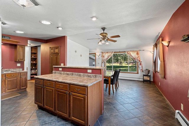6649 COUNTY ROAD R, Oshkosh, WI 54902