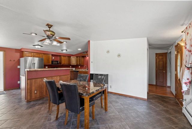 6649 COUNTY ROAD R, Oshkosh, WI 54902