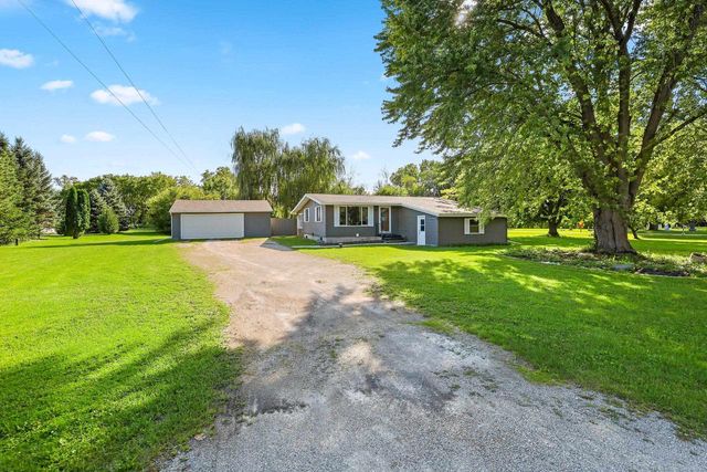 6649 COUNTY ROAD R, Oshkosh, WI 54902