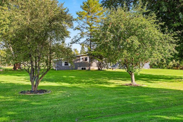 6649 COUNTY ROAD R, Oshkosh, WI 54902