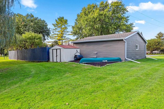 6649 COUNTY ROAD R, Oshkosh, WI 54902