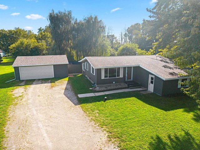 6649 COUNTY ROAD R, Oshkosh, WI 54902