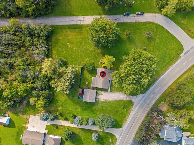 6649 COUNTY ROAD R, Oshkosh, WI 54902