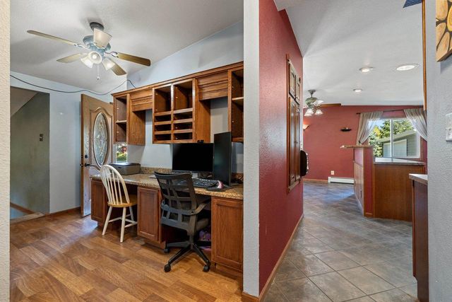 6649 COUNTY ROAD R, Oshkosh, WI 54902