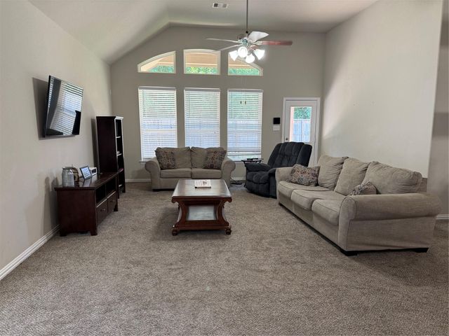 210 Woodside Court, Clute, TX 77531