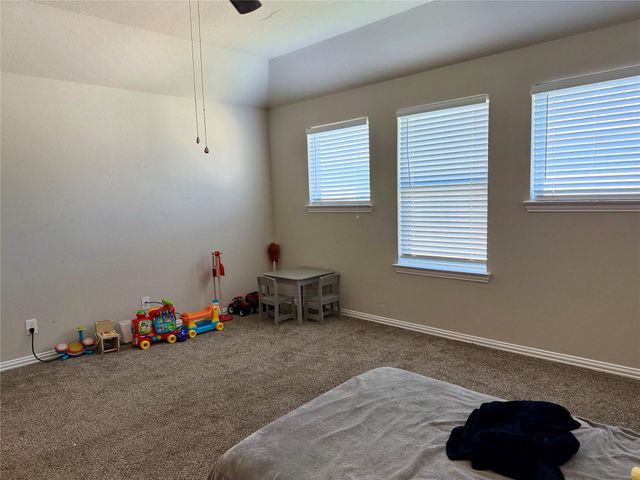 210 Woodside Court, Clute, TX 77531