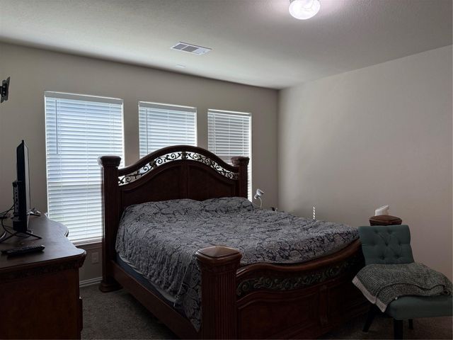 210 Woodside Court, Clute, TX 77531