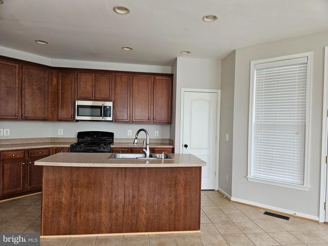 41904 DIABASE SQ, Aldie, VA 20105
