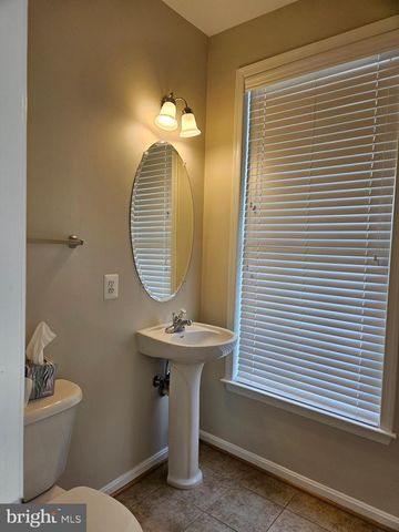 41904 DIABASE SQ, Aldie, VA 20105