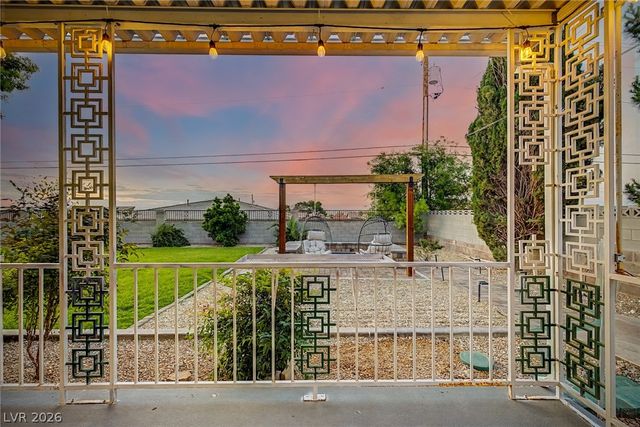 236 East Country Club Drive, Henderson, NV 89015