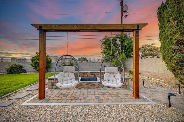 236 East Country Club Drive, Henderson, NV 89015